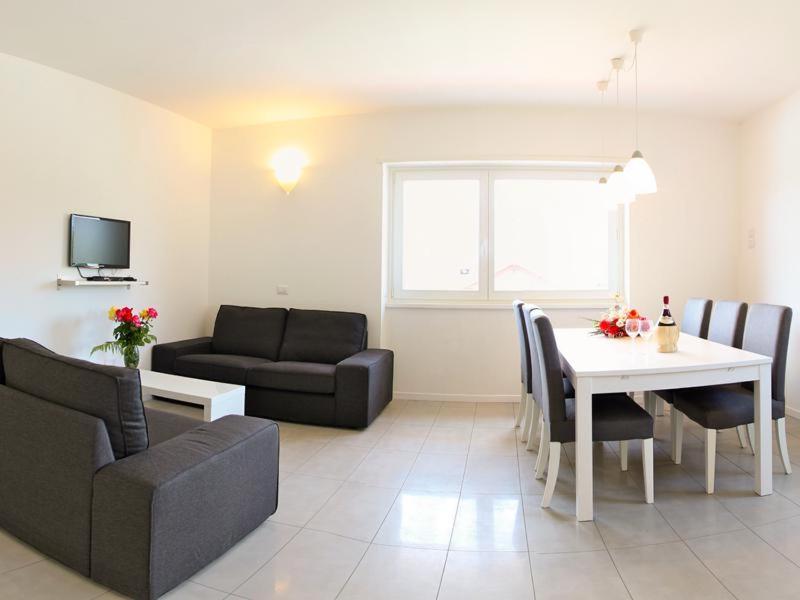 Residence Girasole Casa Gialla Colico Εξωτερικό φωτογραφία