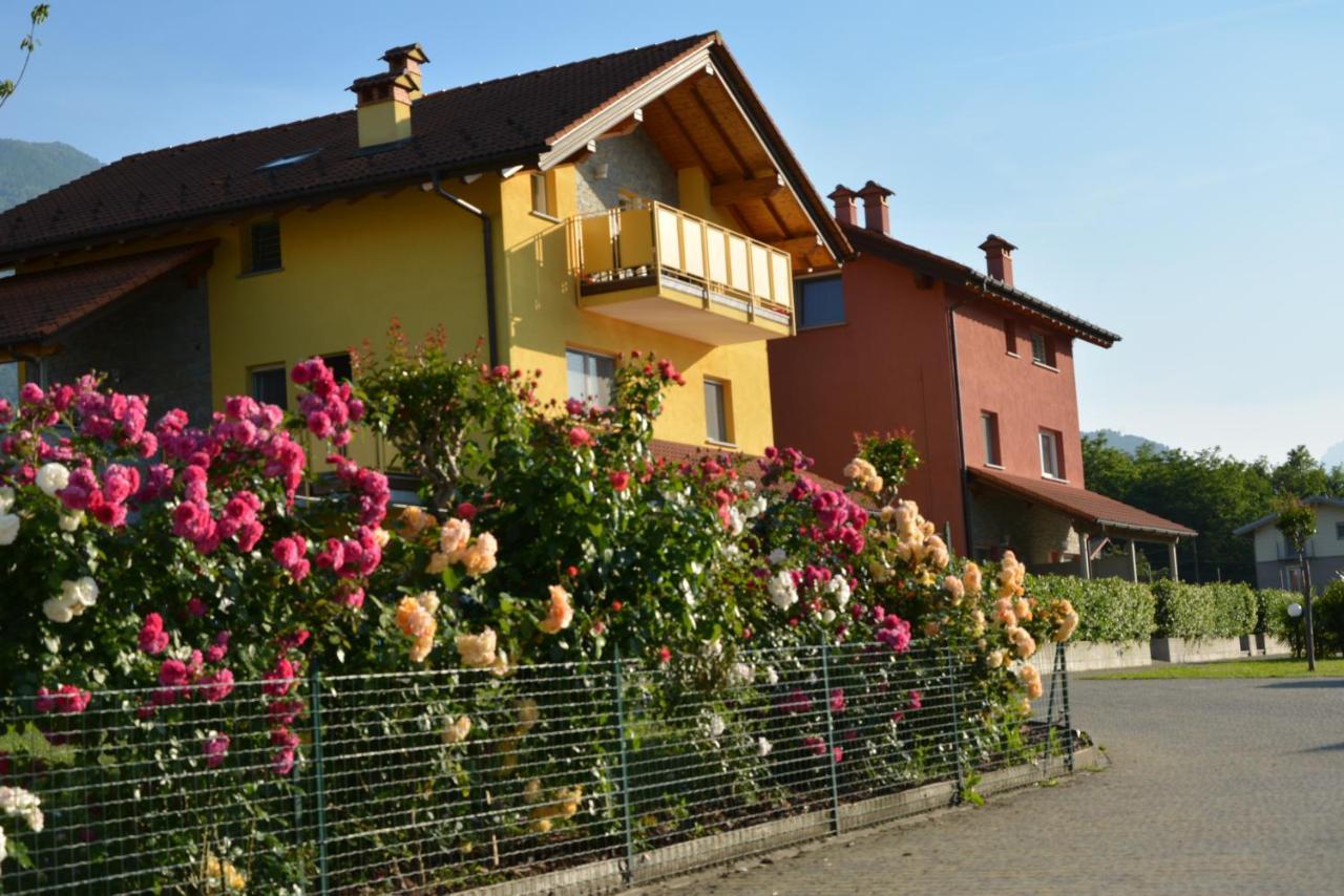 Residence Girasole Casa Gialla Colico Εξωτερικό φωτογραφία