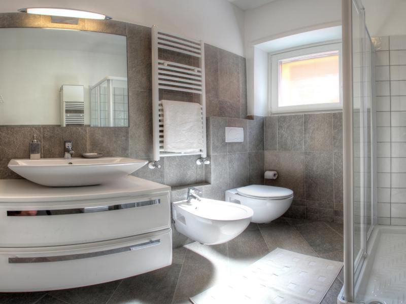 Residence Girasole Casa Gialla Colico Εξωτερικό φωτογραφία