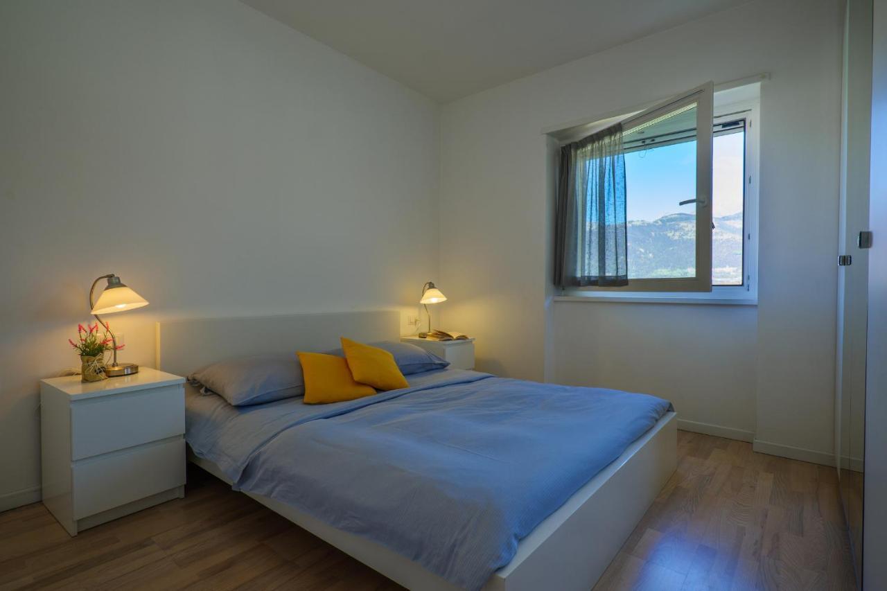 Residence Girasole Casa Gialla Colico Εξωτερικό φωτογραφία