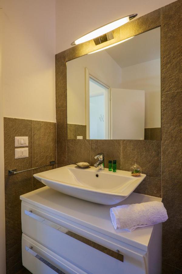 Residence Girasole Casa Gialla Colico Εξωτερικό φωτογραφία