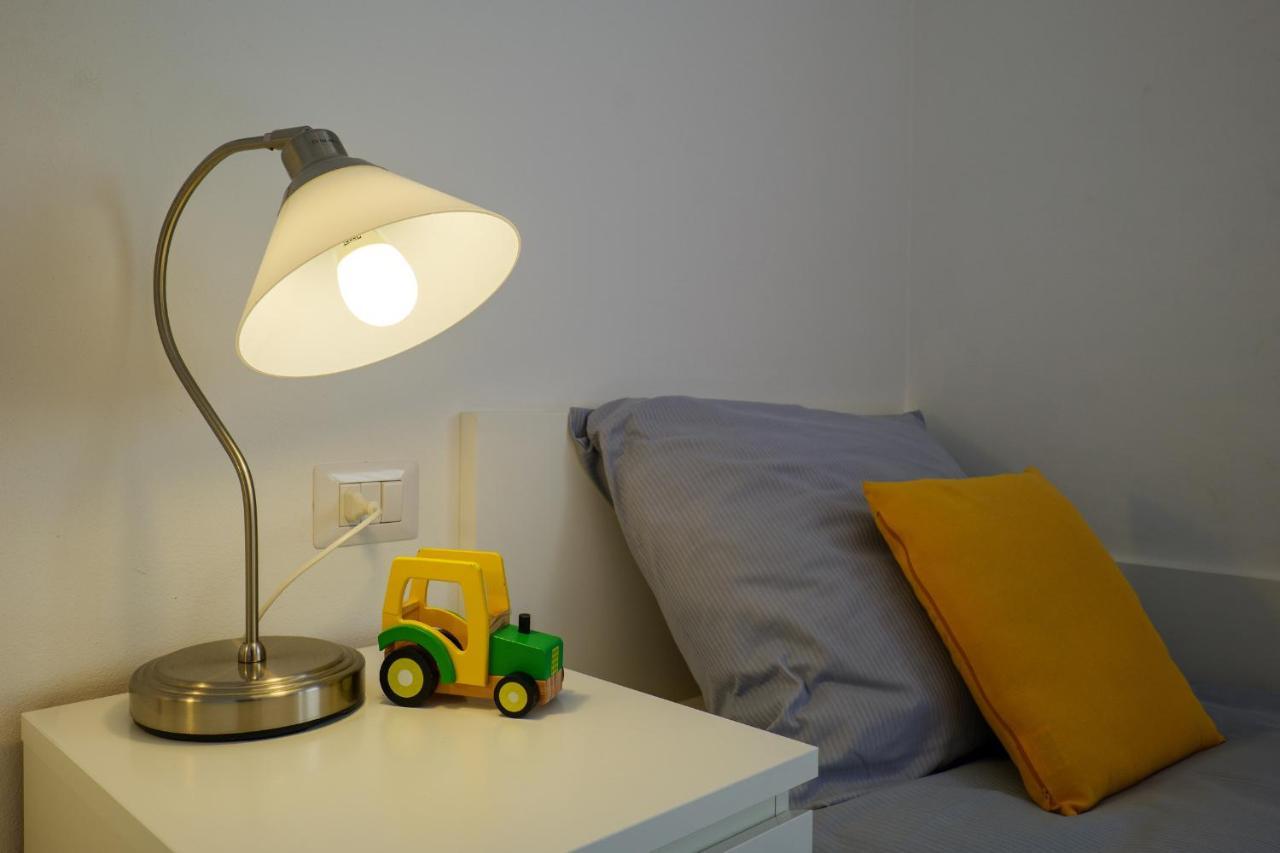 Residence Girasole Casa Gialla Colico Εξωτερικό φωτογραφία