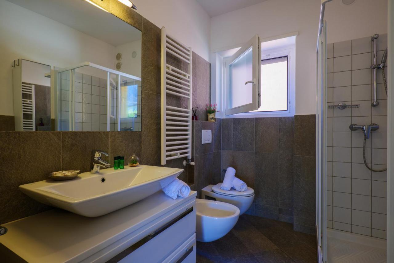 Residence Girasole Casa Gialla Colico Εξωτερικό φωτογραφία