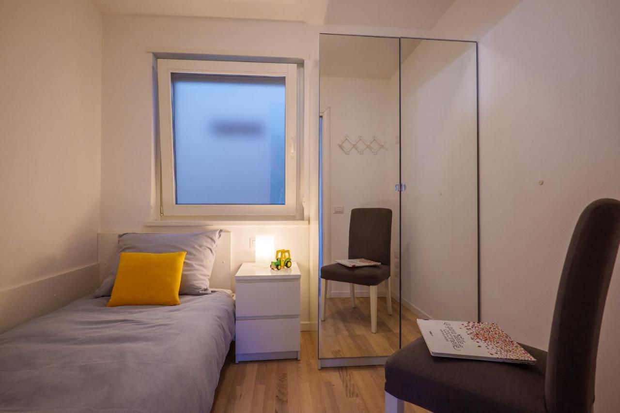 Residence Girasole Casa Gialla Colico Εξωτερικό φωτογραφία